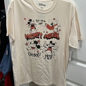 Disney Mickey Mouse t-shirt. Size L. New with tags.